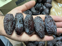 Load image into Gallery viewer, Premium Medjoul Dates - New Harvest
